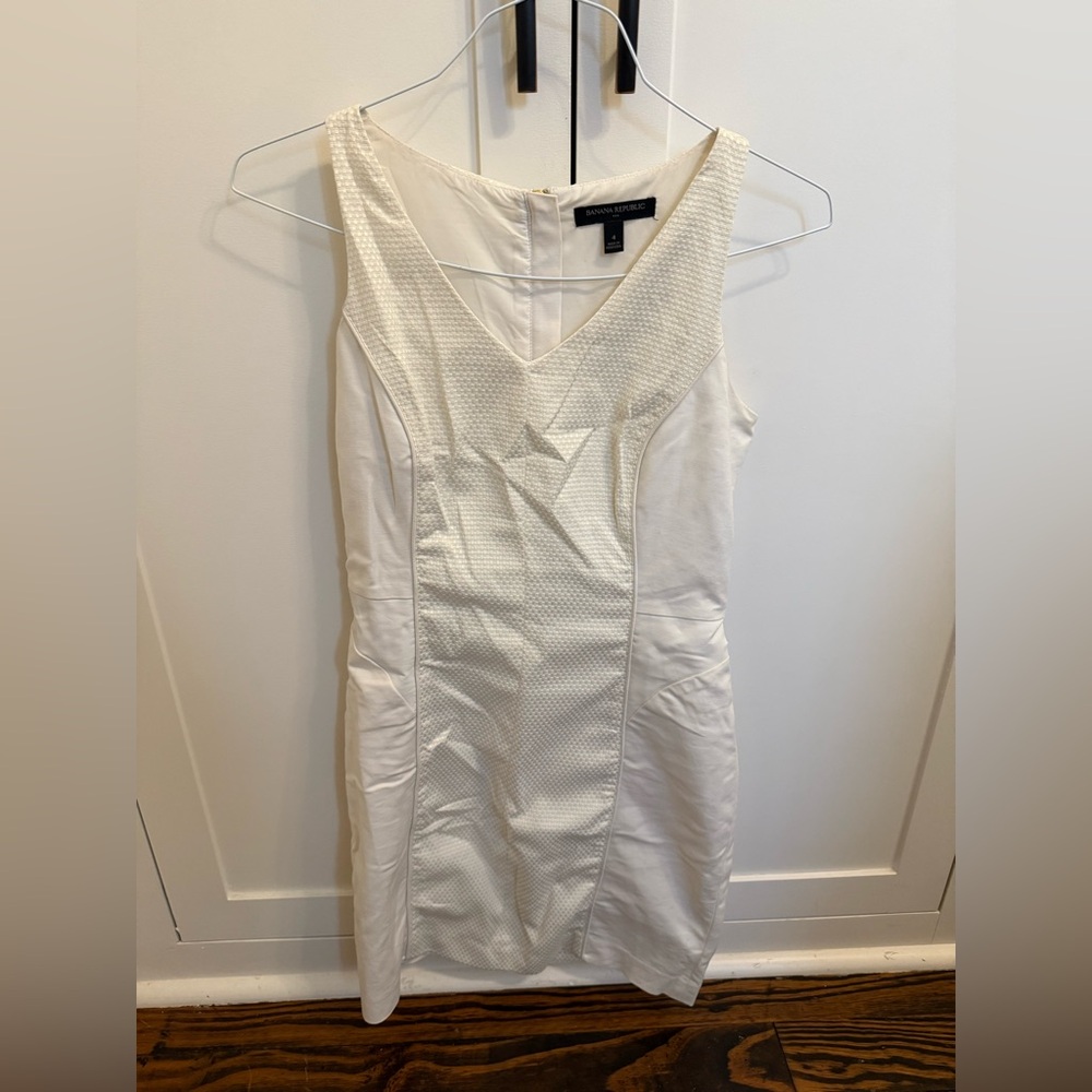 Banana Republic White Sheath Mini Dress V-Neck